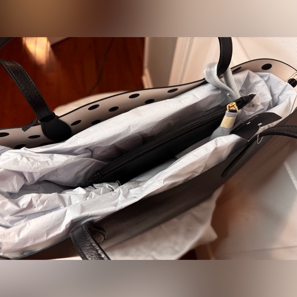 NWT Kate Spade New York x Disney Reversible Minnie Tote with wristlet - Picture 5 of 10